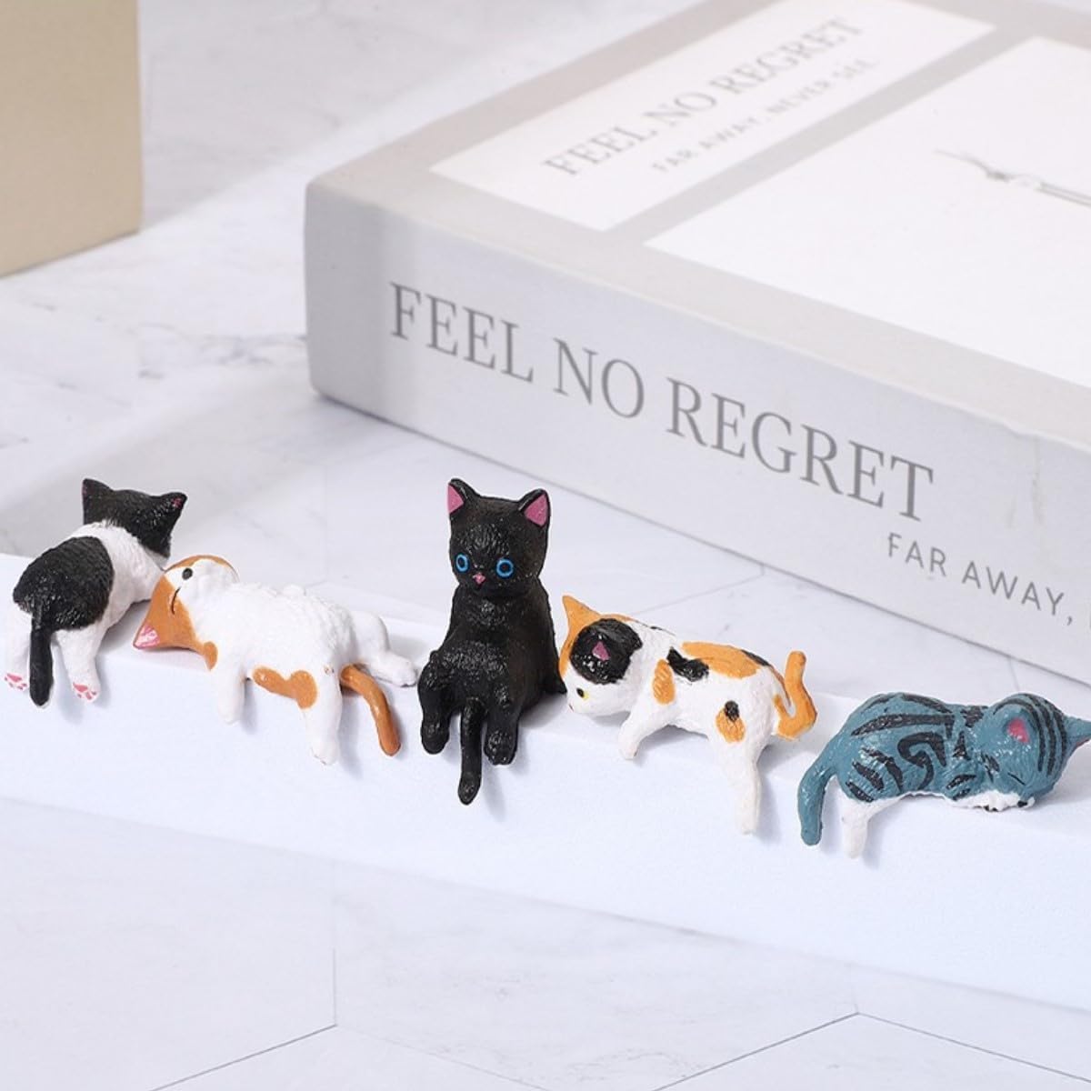 5 Mini Kitten Figurines